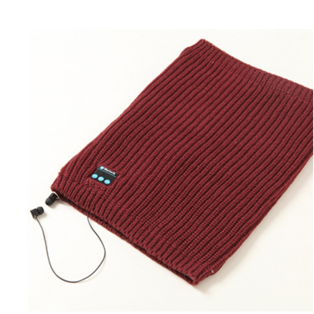 Warm Knitted Scarf with Bluetooth