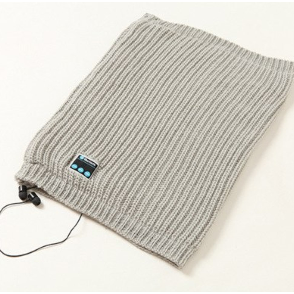Warm Knitted Scarf with Bluetooth
