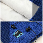 Warm Knitted Scarf with Bluetooth