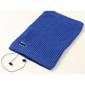 Warm Knitted Scarf with Bluetooth